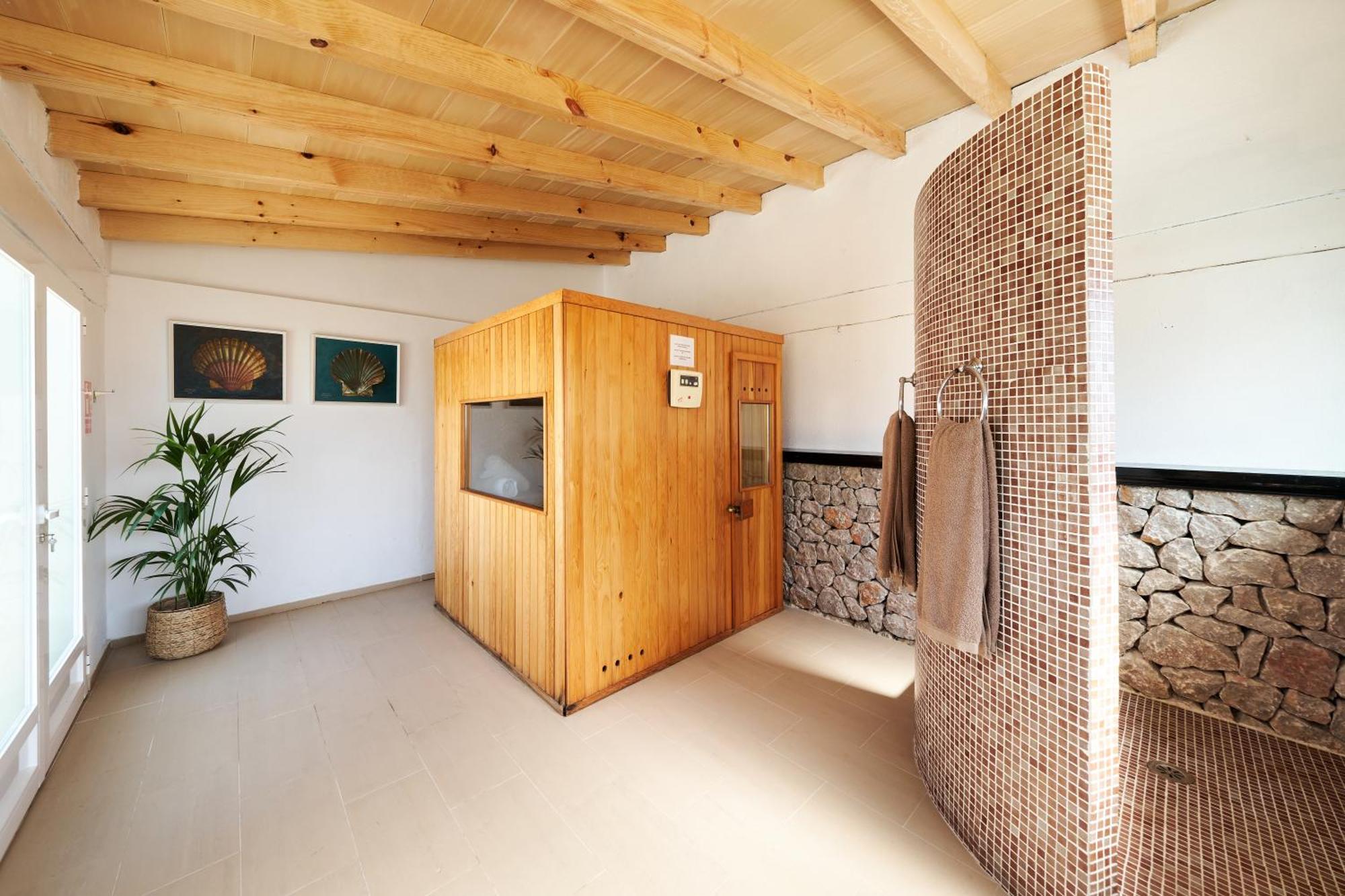 La Moraleja The Quiet Hotel Cala de Sant Vicenc Exterior foto